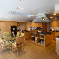 Eye Doctor -s kitchen